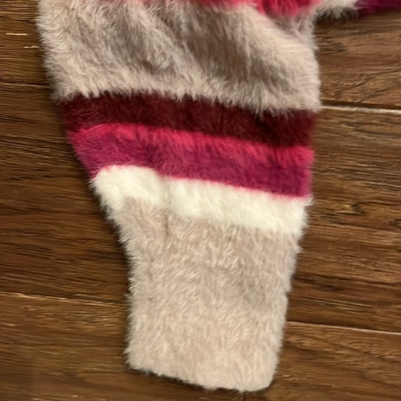 Splendid Woman’s Fuzzy Stripe Long Sleeve Cropped Sweater Size S - Picture 5 of 7